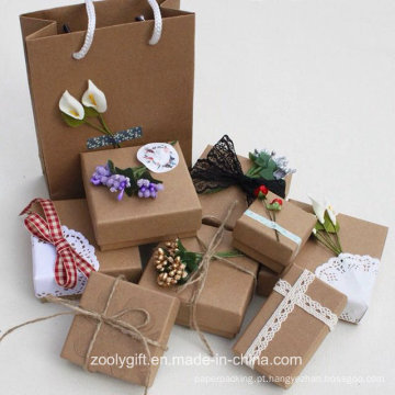 Atacado DIY Kraft Papel Jóias Gift Packing Box com Decoração